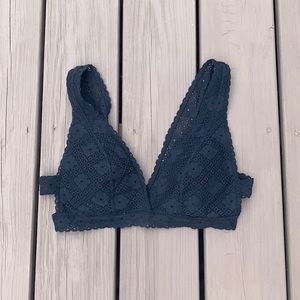 Black aerie bralette size M